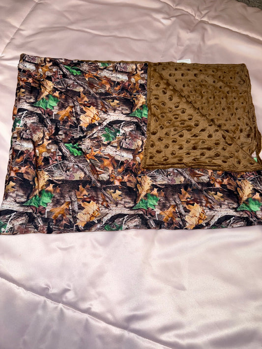 Camo blanket 30x40